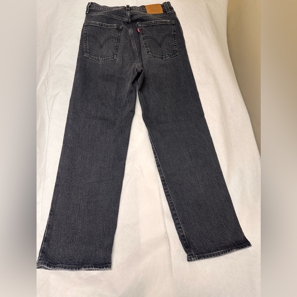 ⚫️Premium Levi's Ribcage Straight Jeans⚫️ - Picture 3 of 13